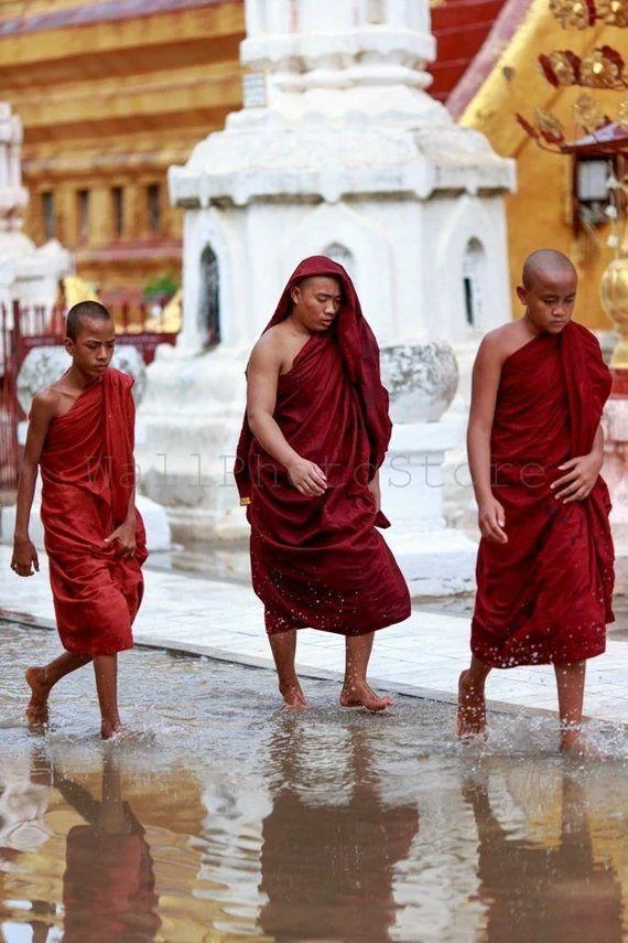 5 nhà sư đi đến tu viện, cuối cùng chỉ 1 người tới nơi, vậy chuyện gì xảy ra giữa đường?